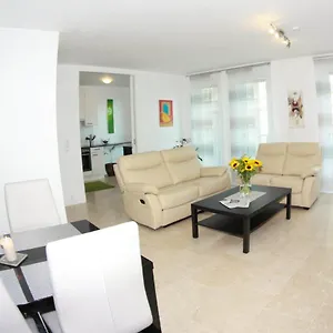 Rafael Kaiser - Paros - Contactless 24h Check-in Apartment Wien