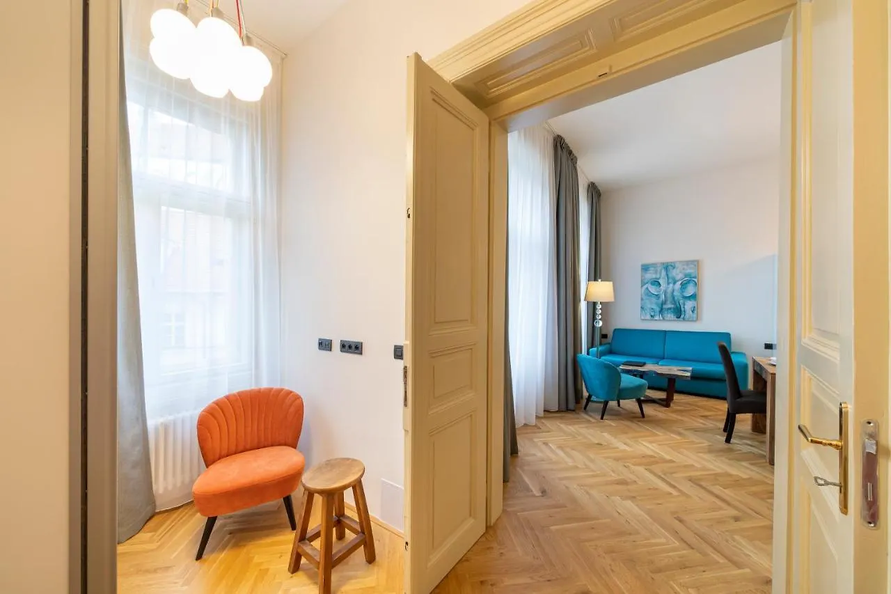 Old Town - Jungmannova Apartments Prag